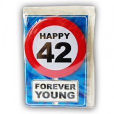 05942 Carte de vœux avec badge à épingler 'Happy 42'