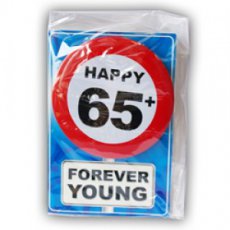 Leeftijdsbadge met wenskaart 'Happy 65+'