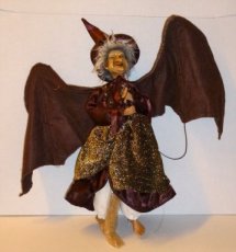 Witch 28 cm Batwings